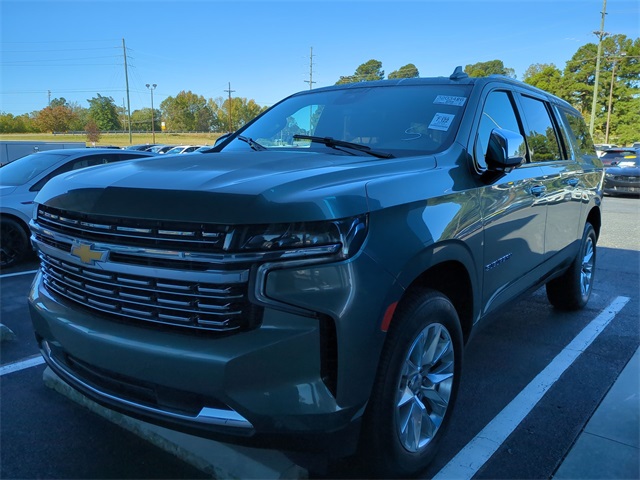2023 Chevrolet Suburban Premier photo 4