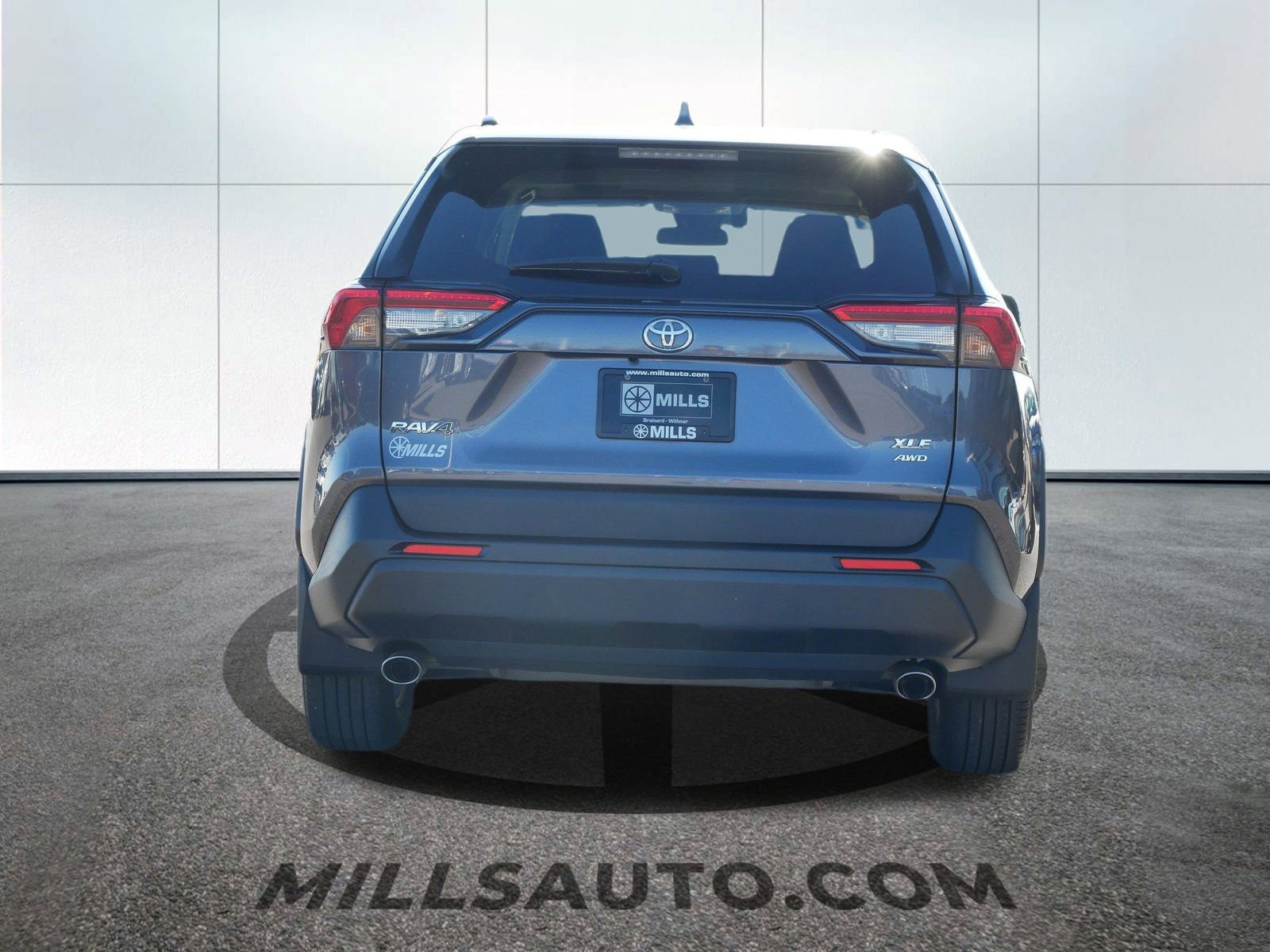 2021 Toyota RAV4 XLE photo 4