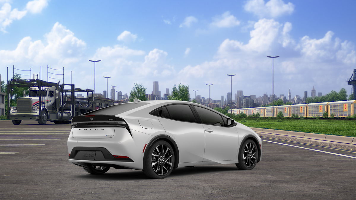 2026 Toyota Prius Plug-in Hybrid XSE photo 10