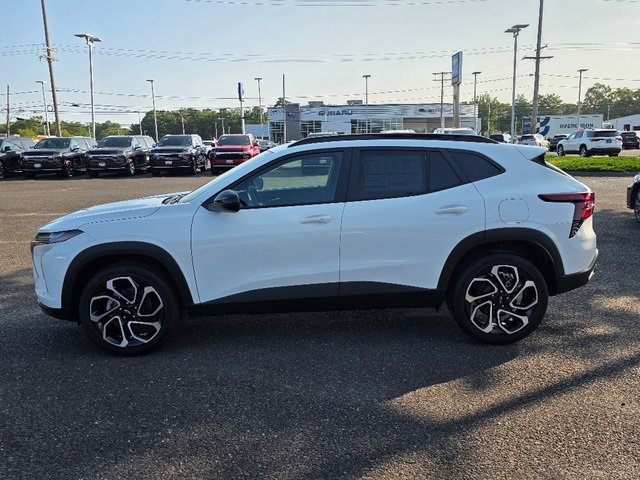 2025 Chevrolet Trax photo 7
