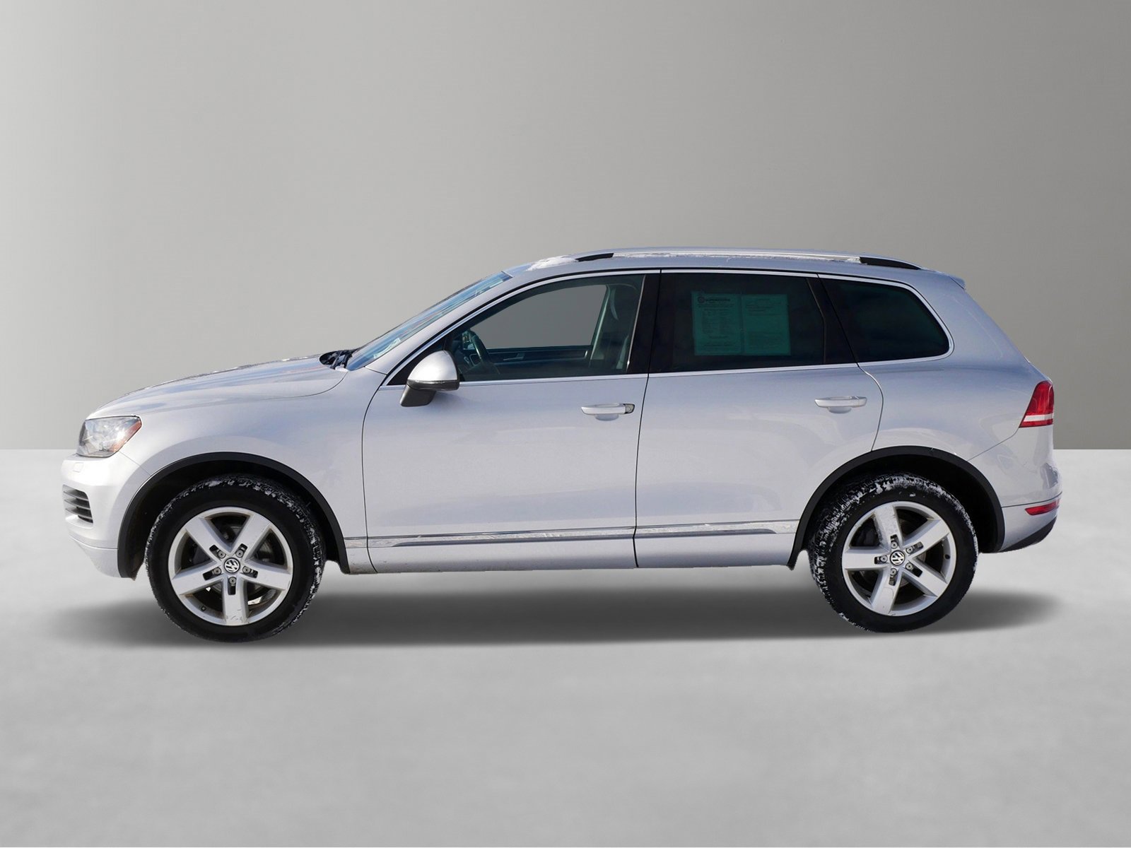 Used 2013 Volkswagen Touareg Sport with VIN WVGEF9BP0DD005938 for sale in White Bear Lake, Minnesota