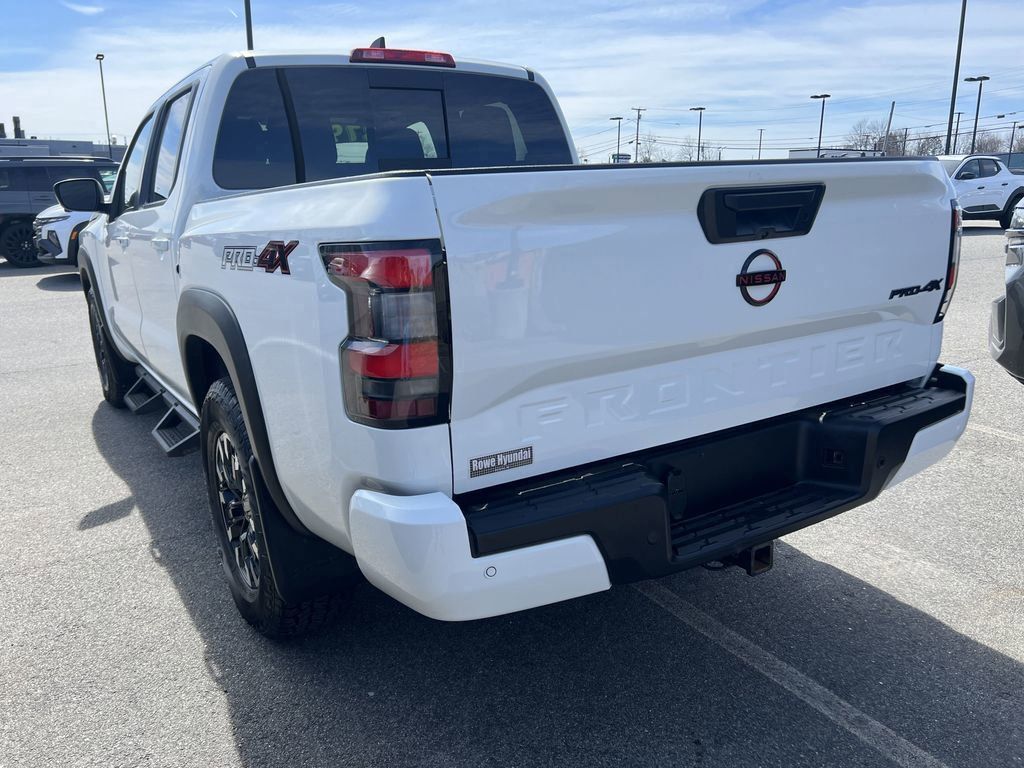 2024 Nissan Frontier PRO-4X photo 8