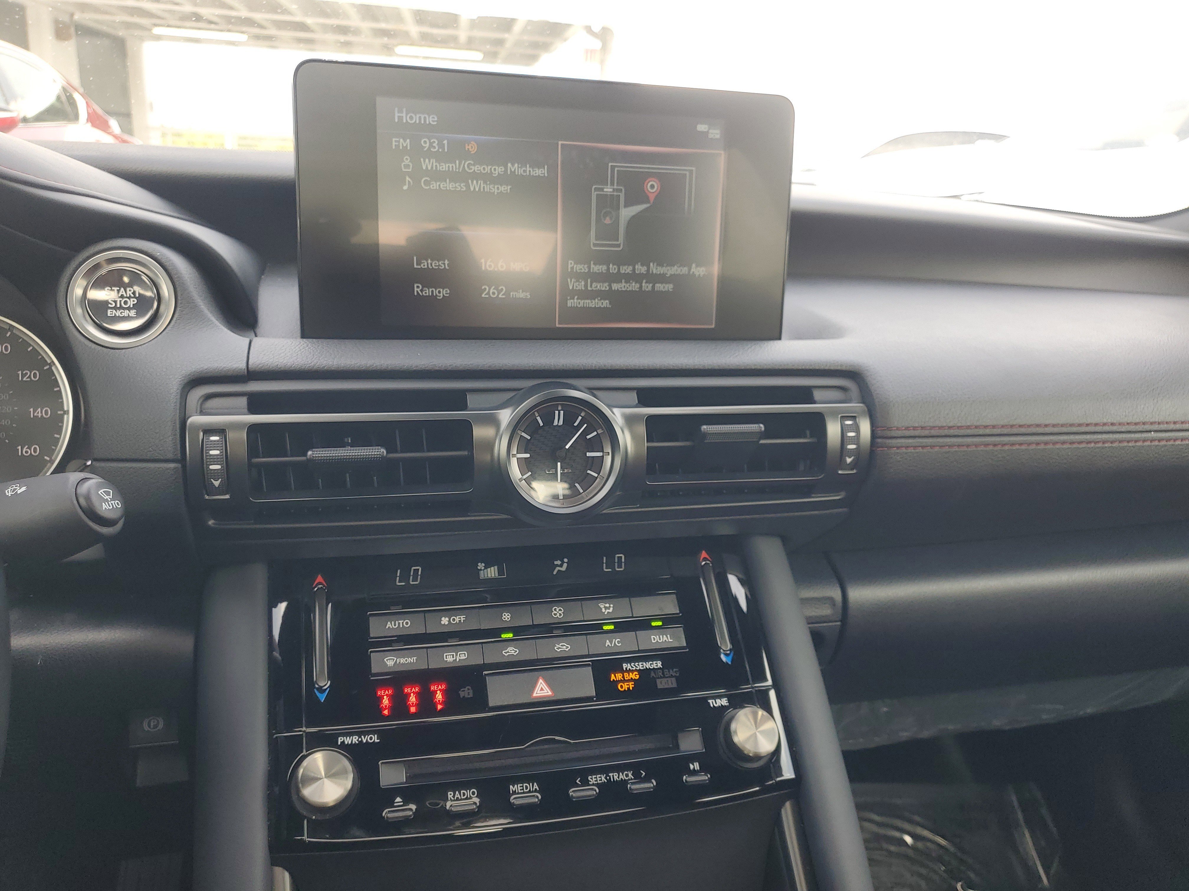 2024 Lexus IS 300 photo 27