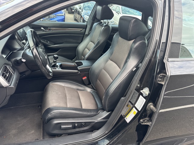 2018 Honda Accord Sport 2.0T photo 11
