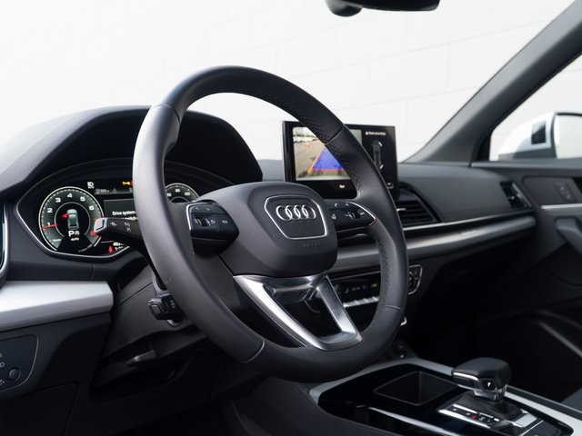 2025 Audi Q5 45 S line Premium photo 4