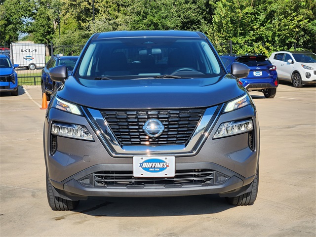 2021 Nissan Rogue SV photo 2