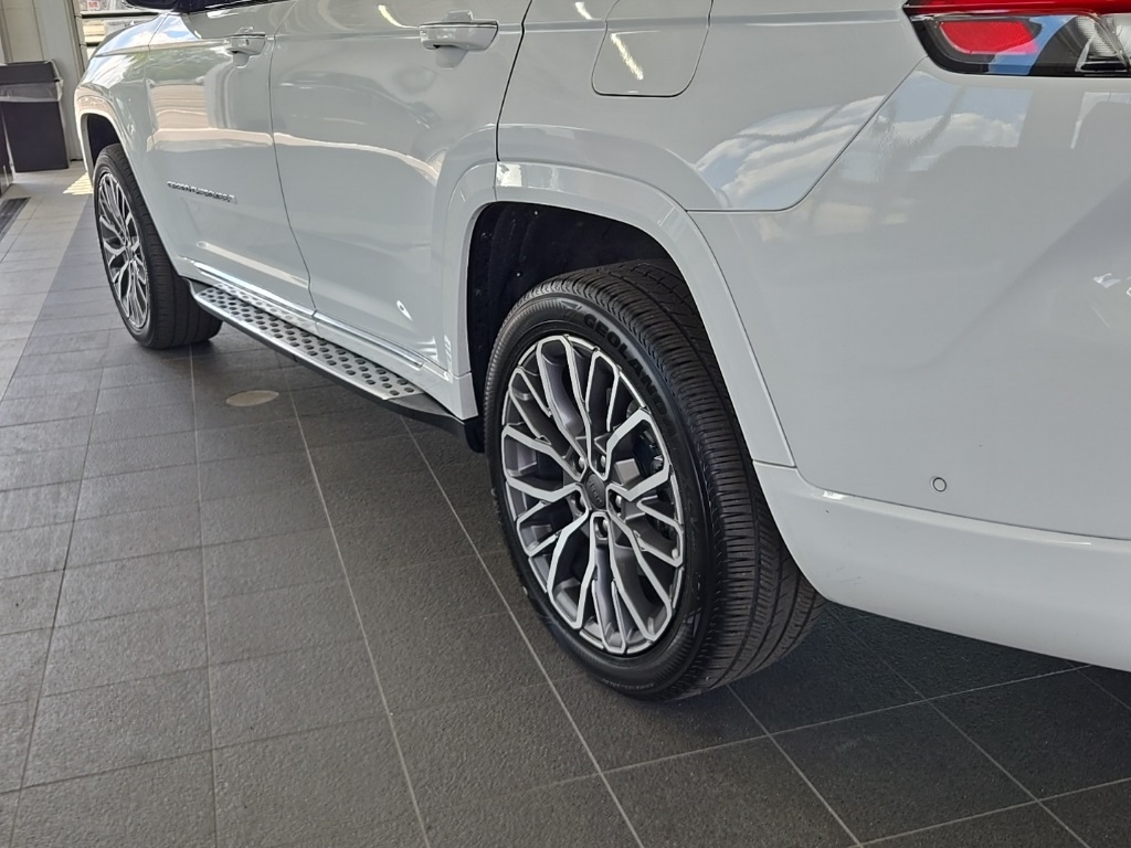 2021 Jeep Grand Cherokee L Summit photo 14