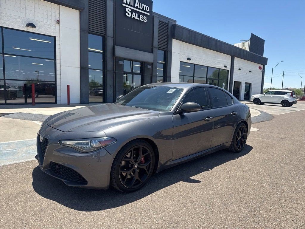 2020 Alfa Romeo Giulia Base photo 9