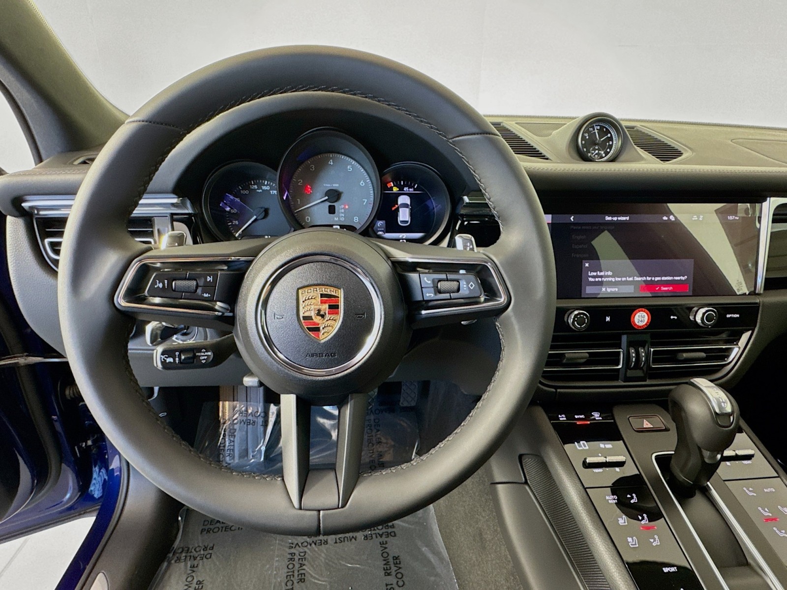 2025 Porsche Macan S photo 13