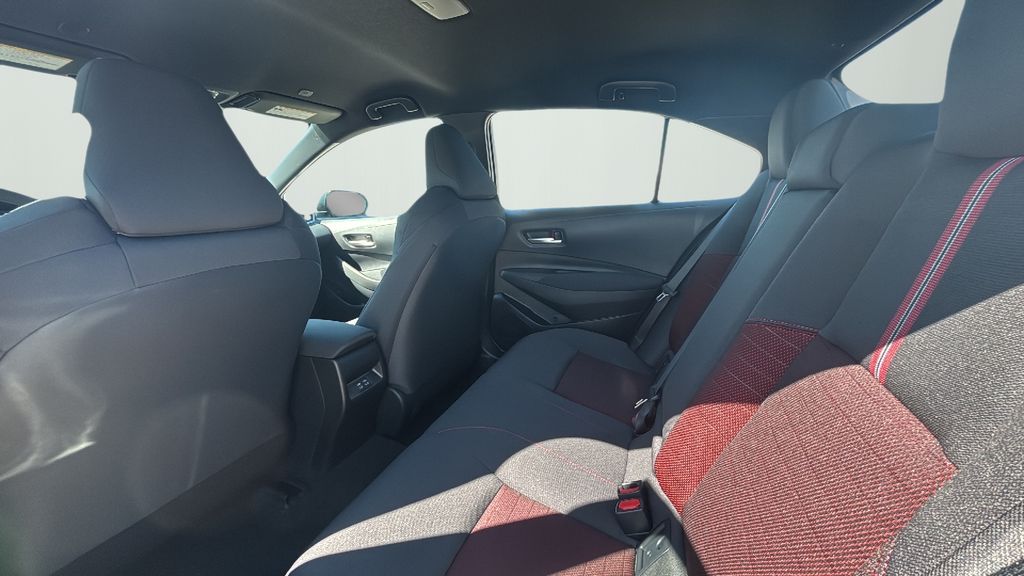 2026 Toyota Corolla SE photo 12