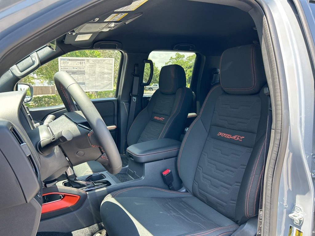 2025 Nissan Frontier PRO-4X photo 15
