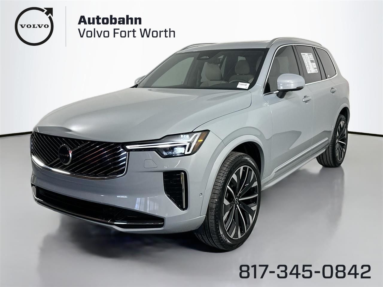 2026 Volvo XC90 Plus's photo