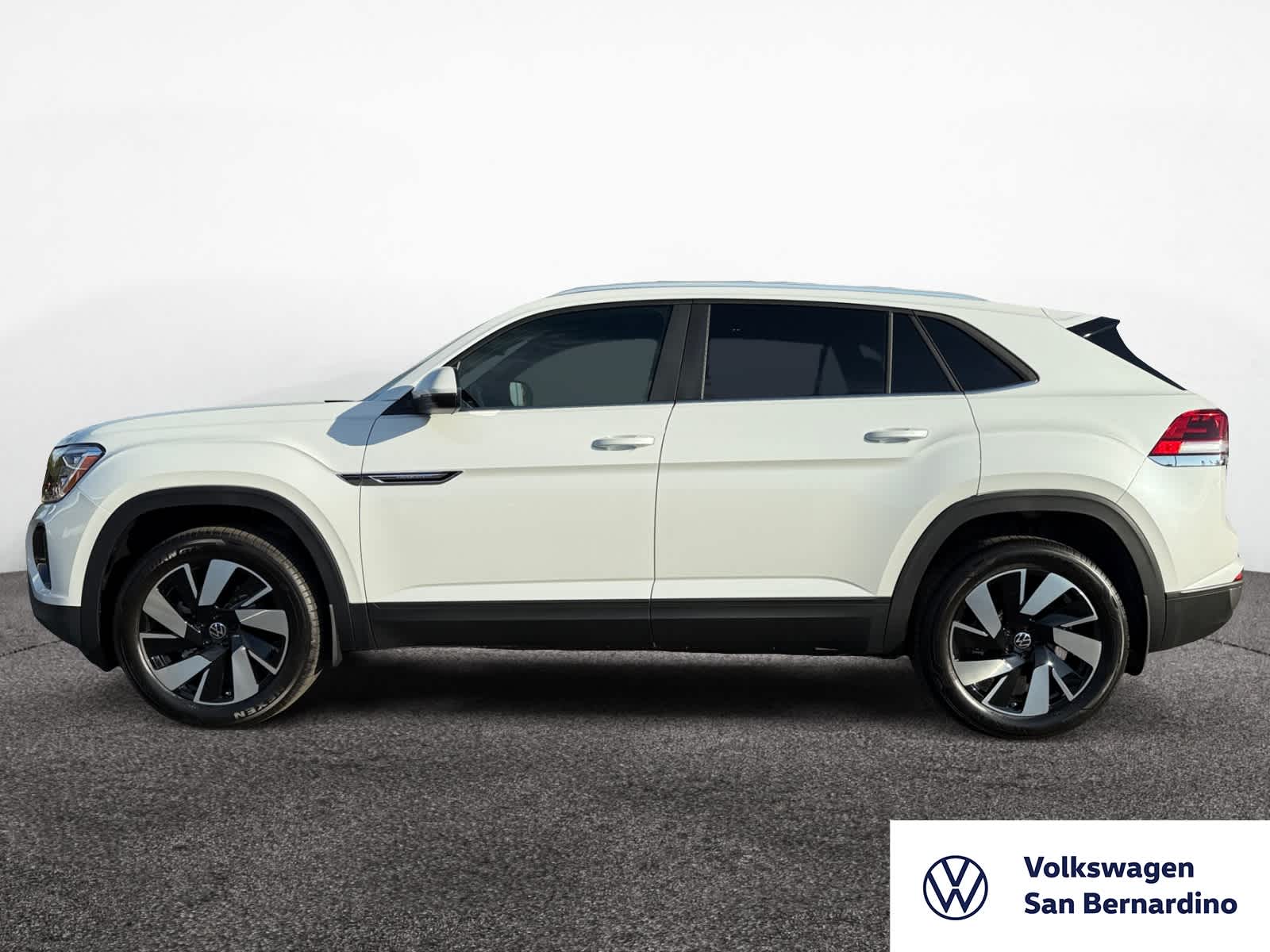 2026 Volkswagen Atlas Cross Sport SE Technology photo 2