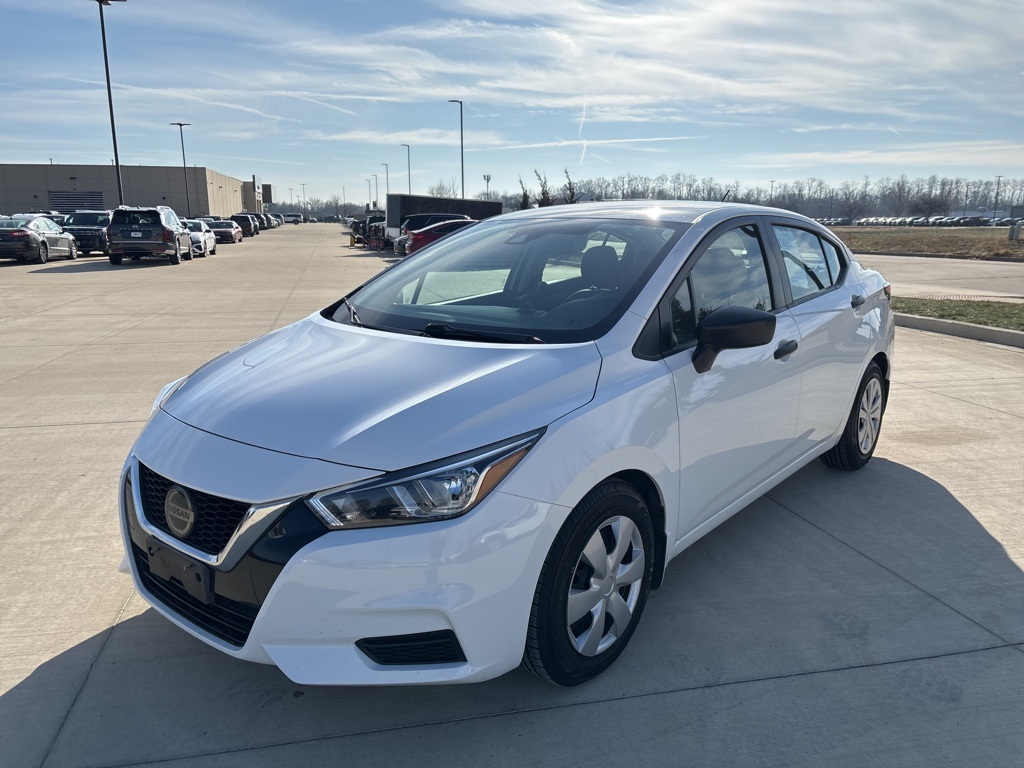 2020 Nissan Versa Sedan S's photo