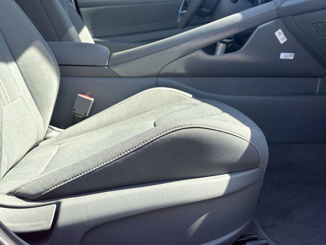 2025 Hyundai Elantra SEL Sport photo 12