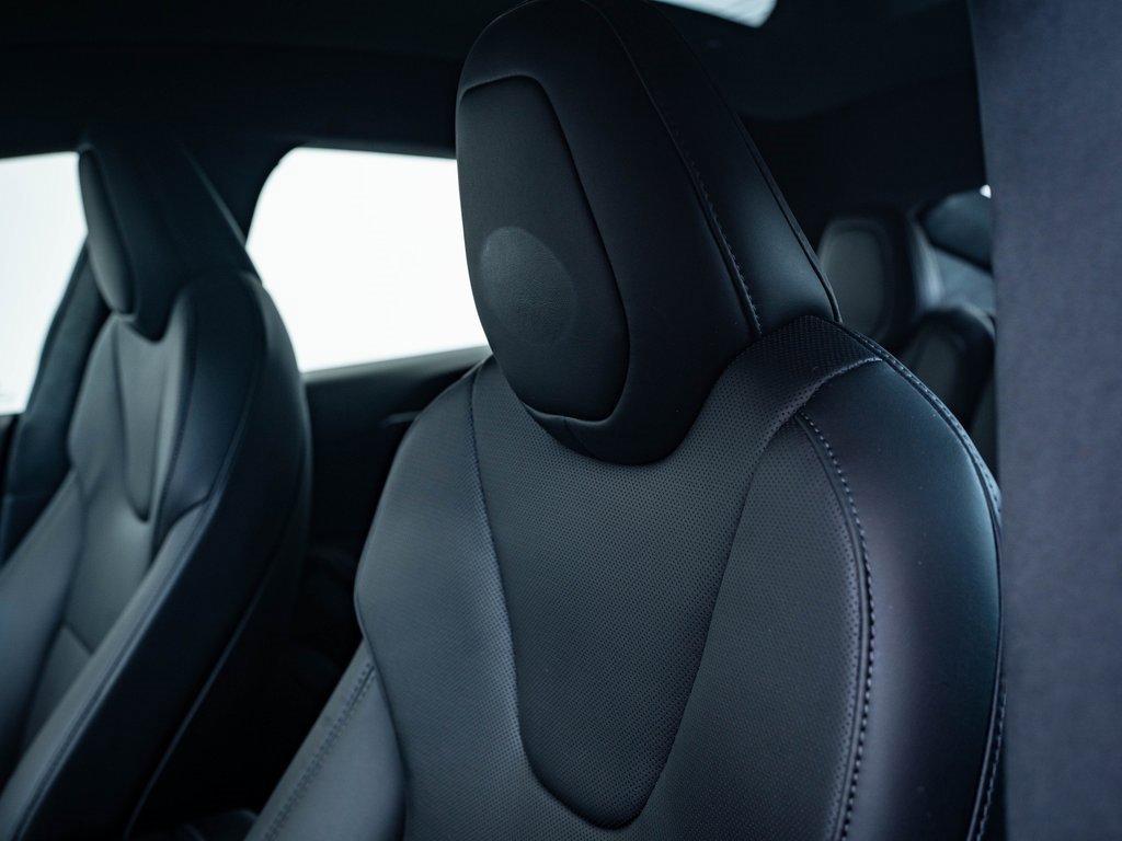 2023 Tesla Model S Standard Range photo 17