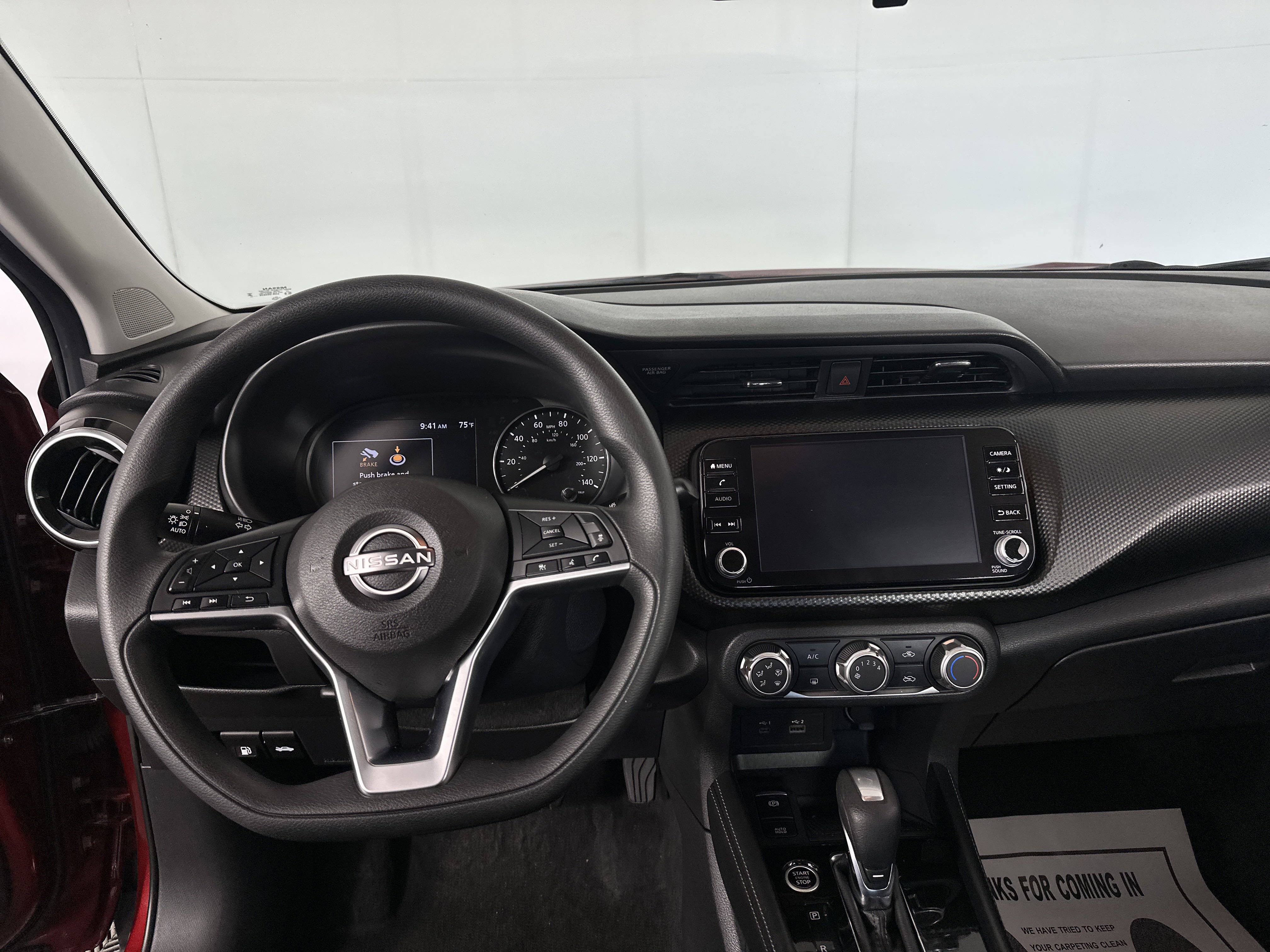 2023 Nissan Kicks SV photo 2