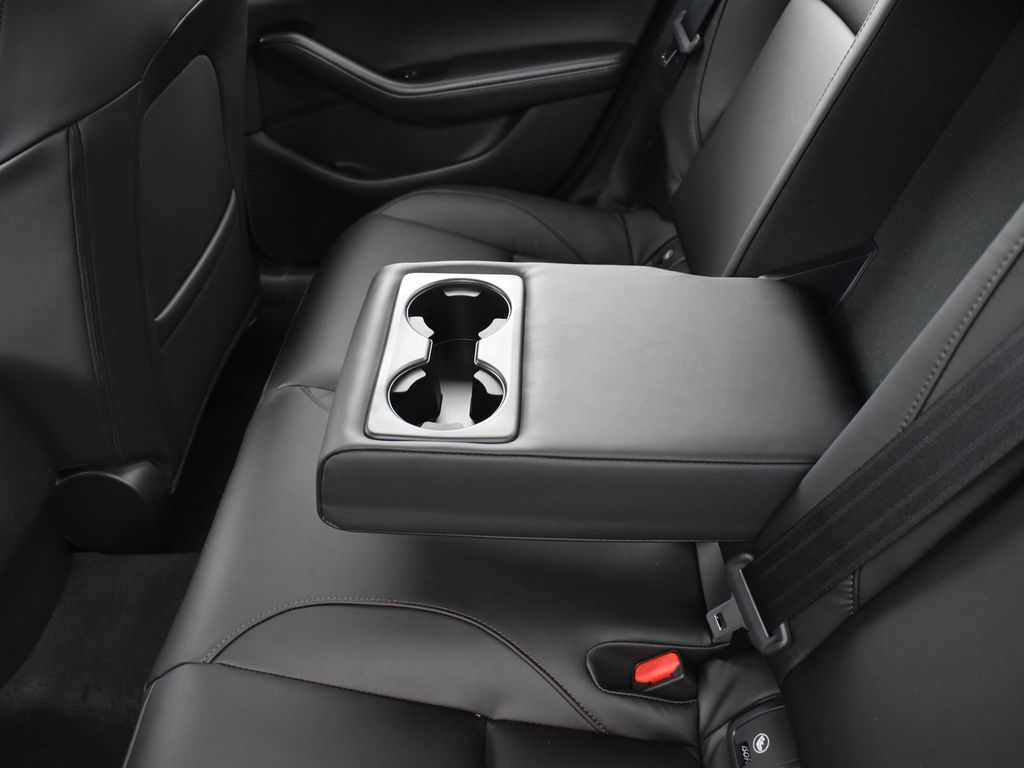 2025 Mazda Mazda3 Sedan 2.5 Select Sport photo 21