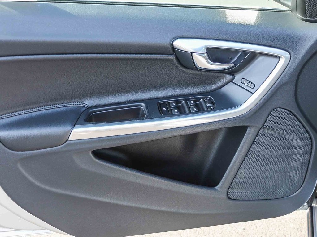 2015 Volvo S60 T5 Premier photo 19