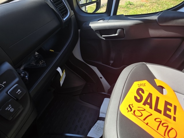 2025 Ram ProMaster 1500 SLT photo 15