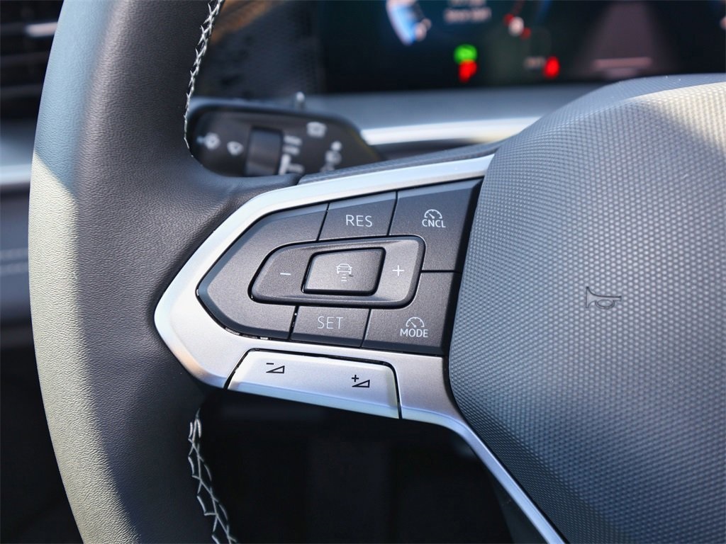 2025 Volkswagen Tiguan SE photo 20