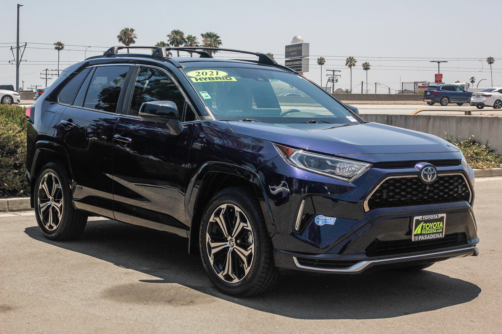 2021 Toyota RAV4 Prime XSE photo 2