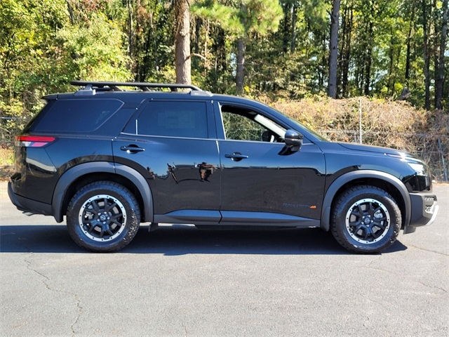 2025 Nissan Pathfinder Rock Creek photo 2