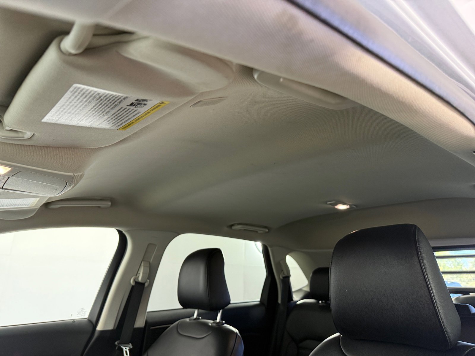 2022 Ford Edge SEL photo 4