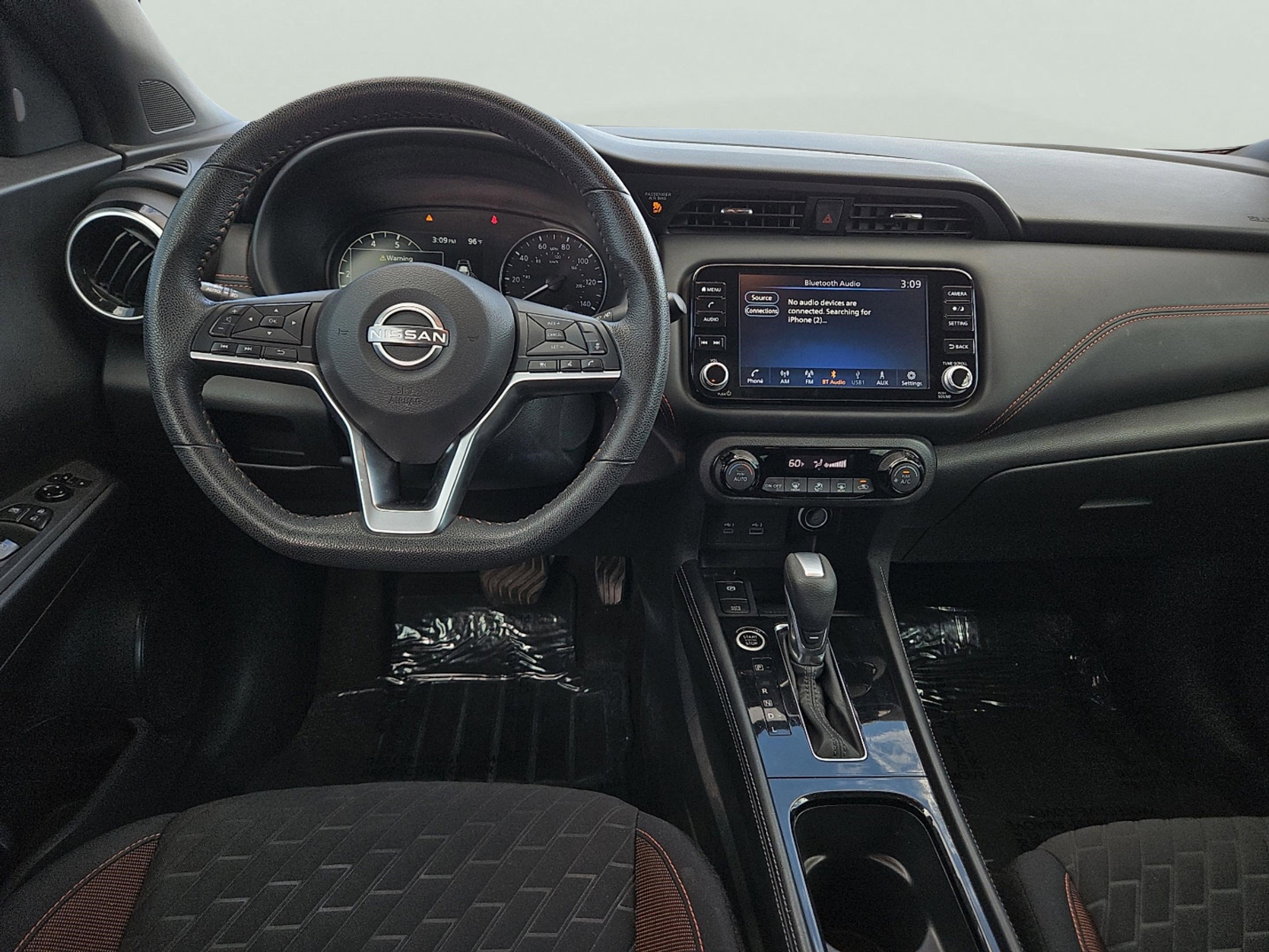 2023 Nissan Kicks SR photo 7