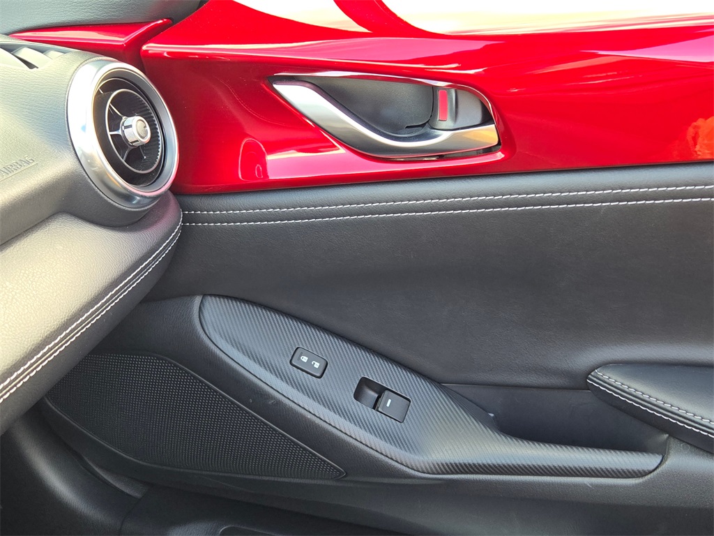 2024 Mazda MX-5 Miata Miata RF Grand Touring photo 18