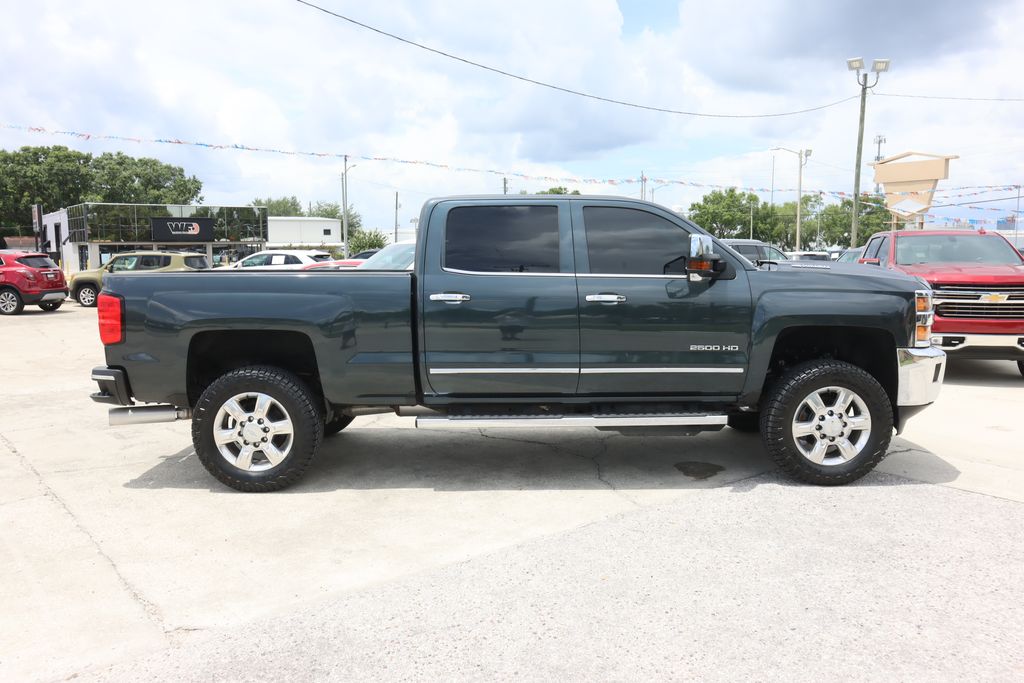 2019 Chevrolet Silverado 2500HD LTZ photo 8