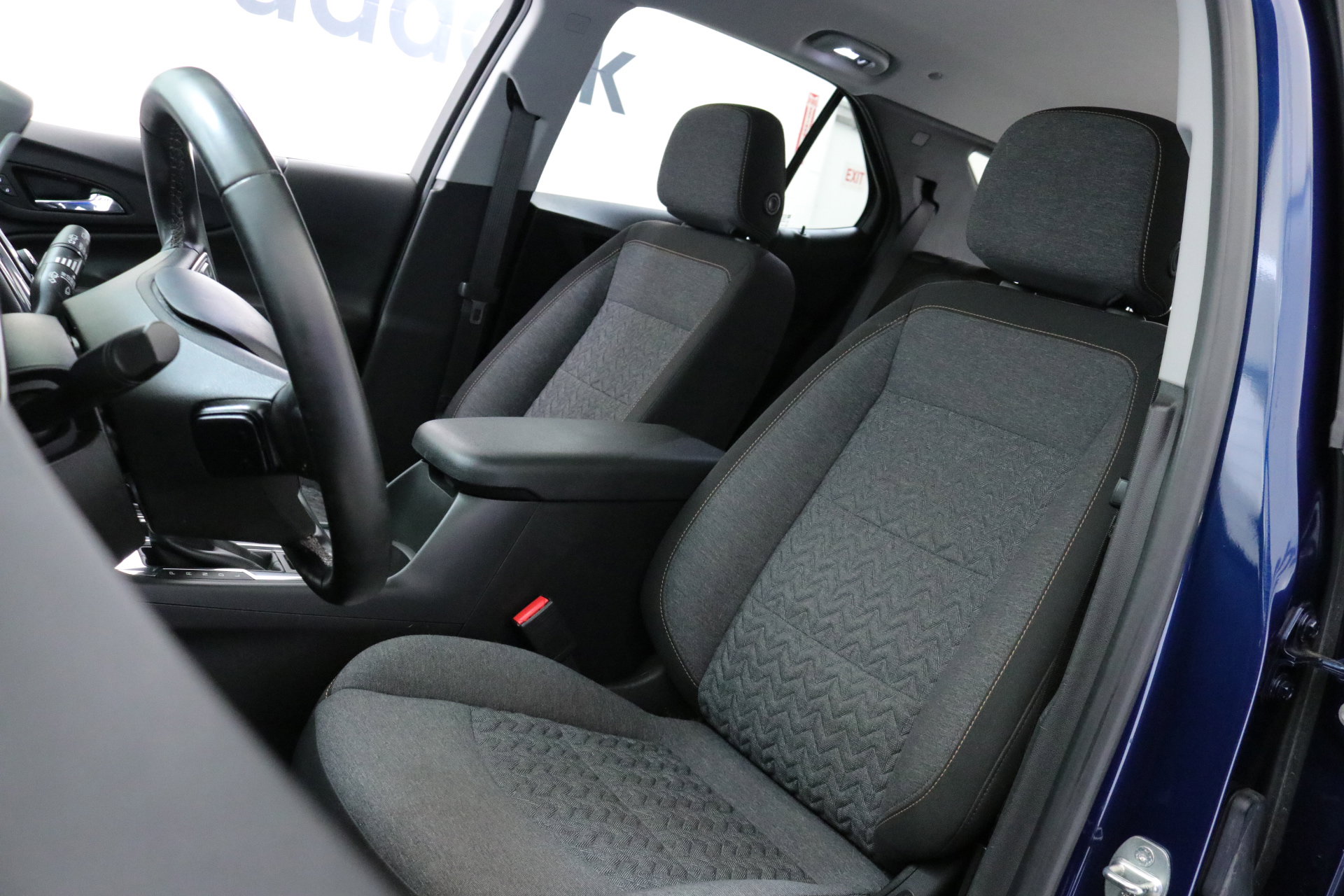 2023 Chevrolet Equinox LT photo 3