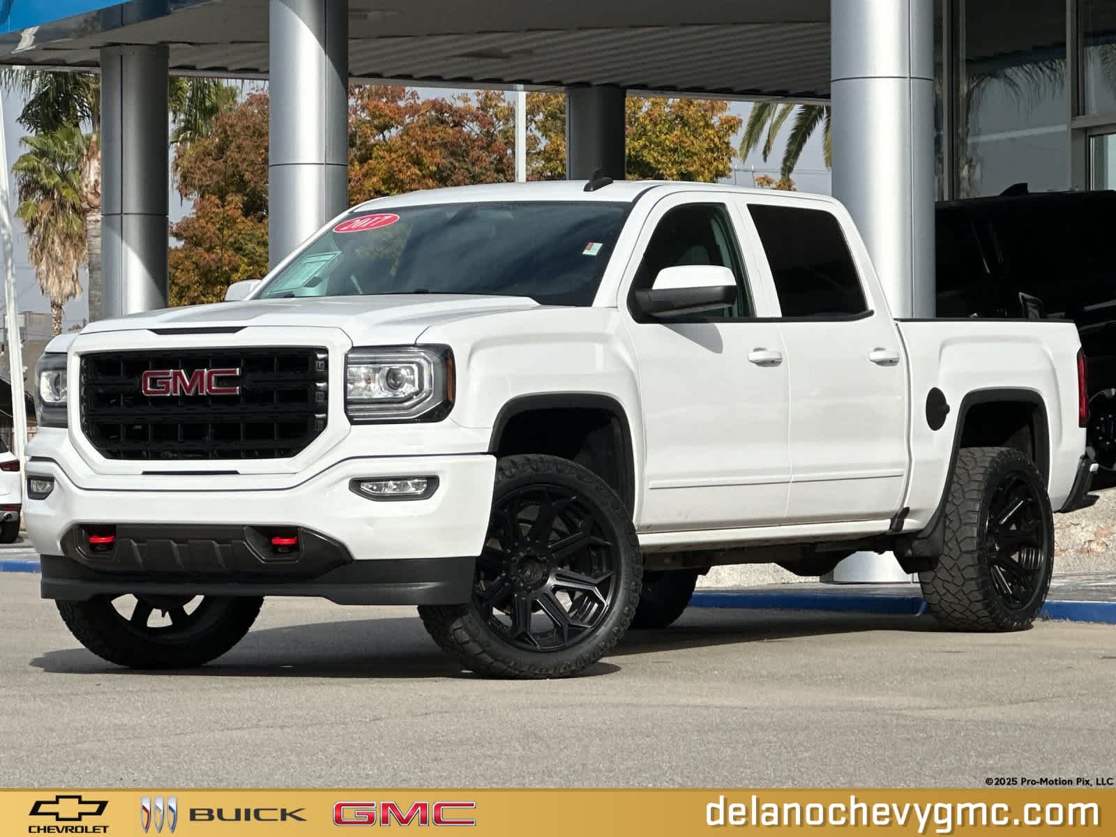 2017 GMC Sierra 1500 SLE's photo