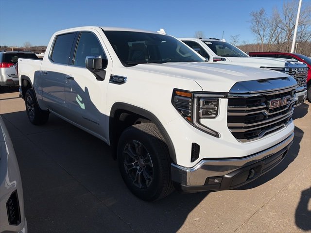 2026 GMC Sierra 1500 SLT's photo