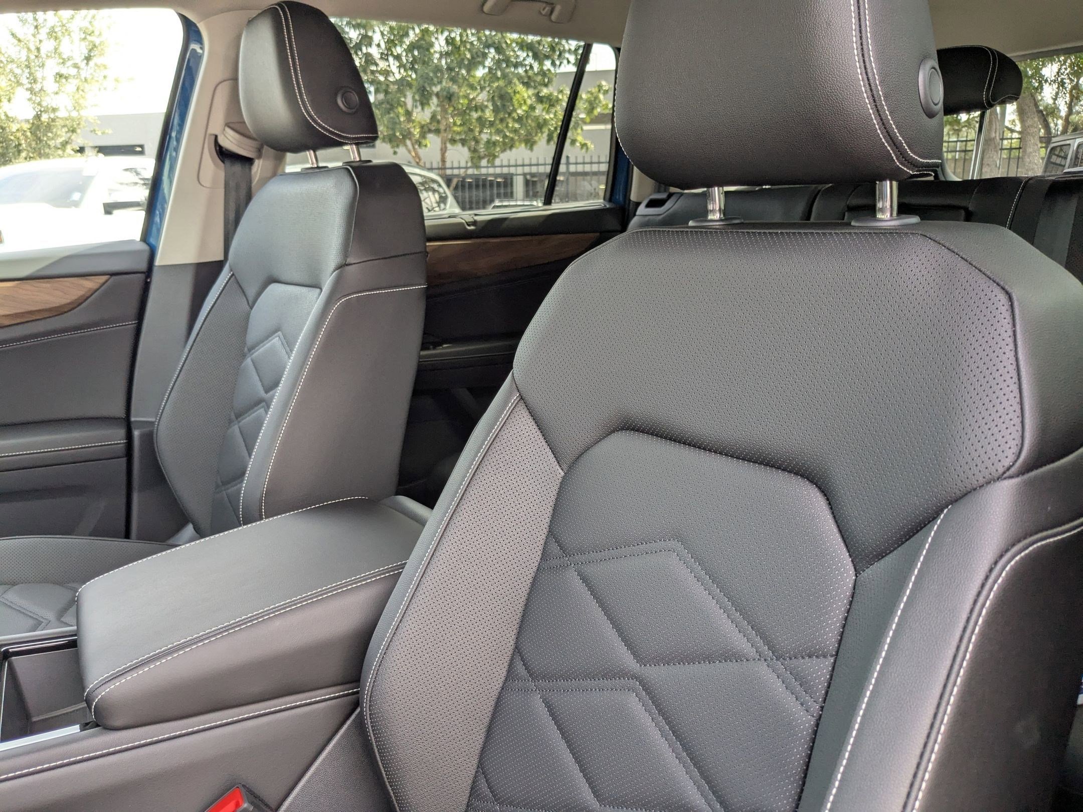 2026 Volkswagen Atlas SE Technology photo 4