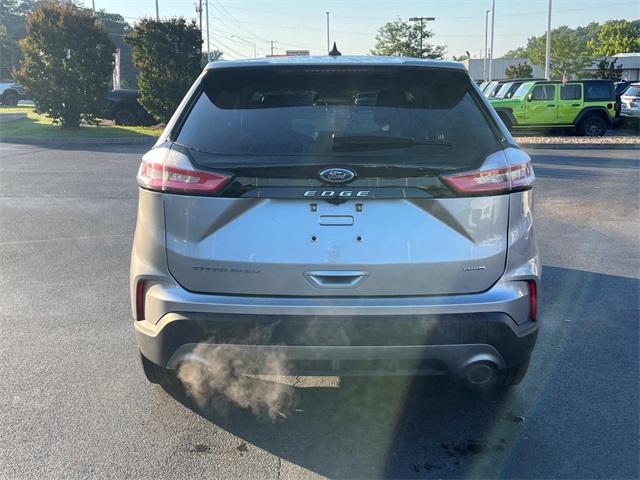 2024 Ford Edge Titanium photo 4