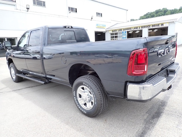 2025 Ram 2500 Tradesman photo 3