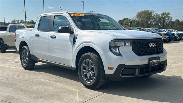 2025 Ford Maverick XLT's photo