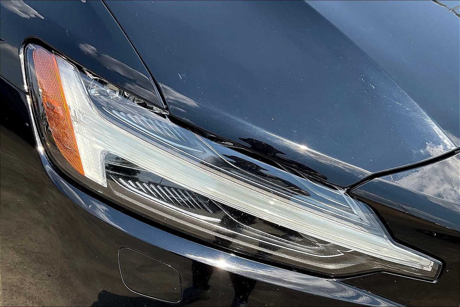 2019 Volvo S60 Inscription photo 25