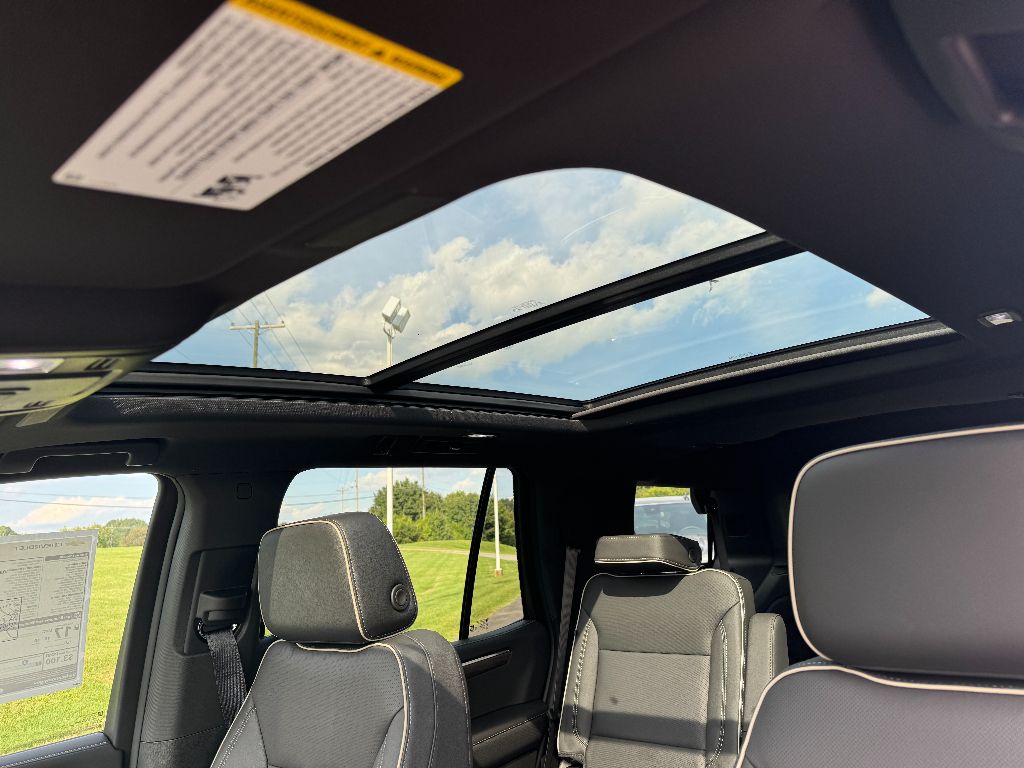 2025 Chevrolet Tahoe Premier photo 24