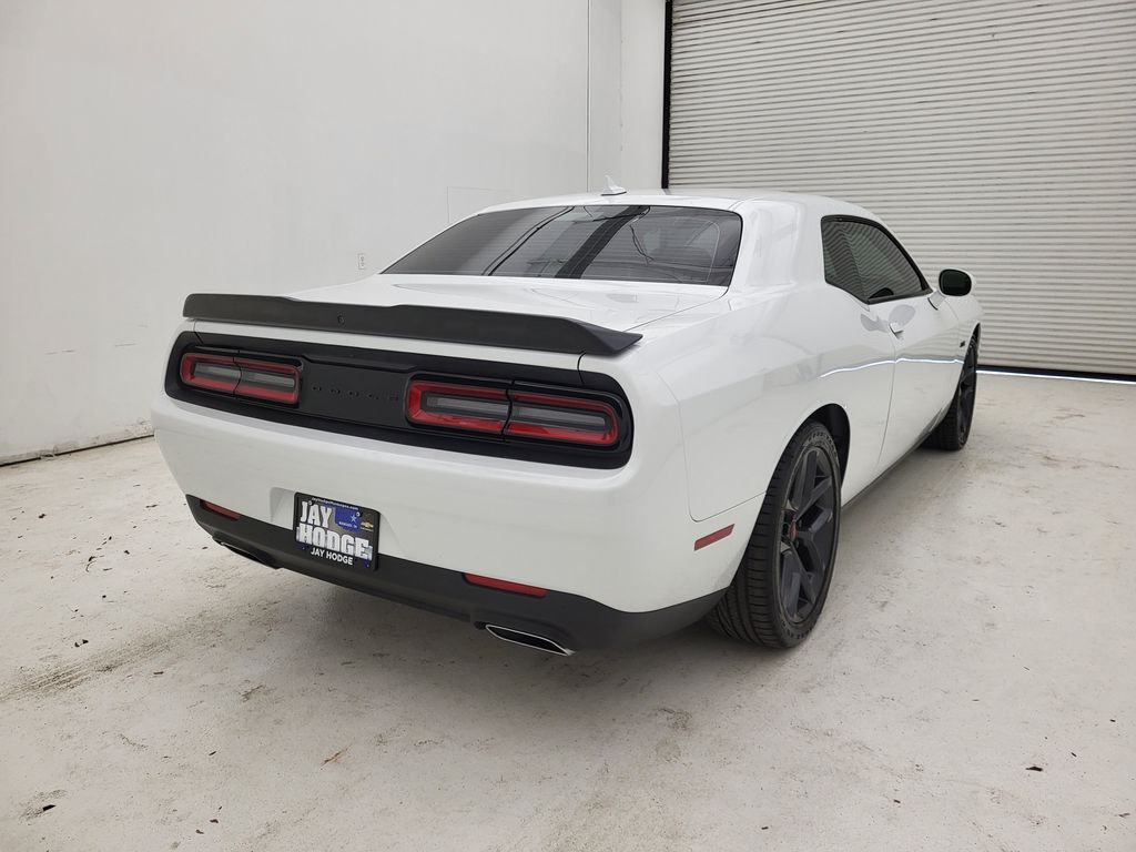 2023 Dodge Challenger R/T photo 3
