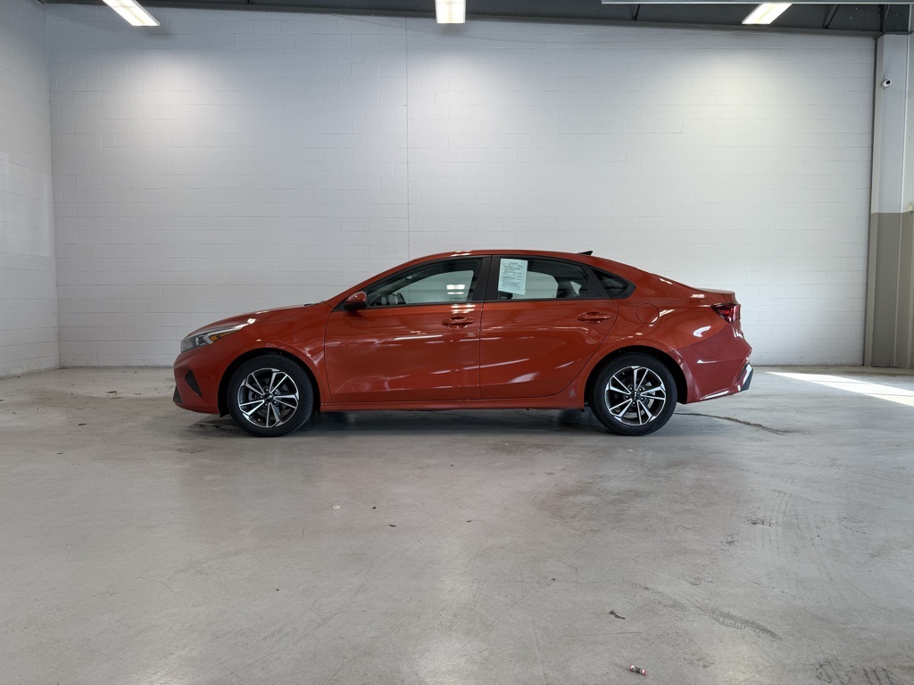 2022 Kia Forte LXS photo 3