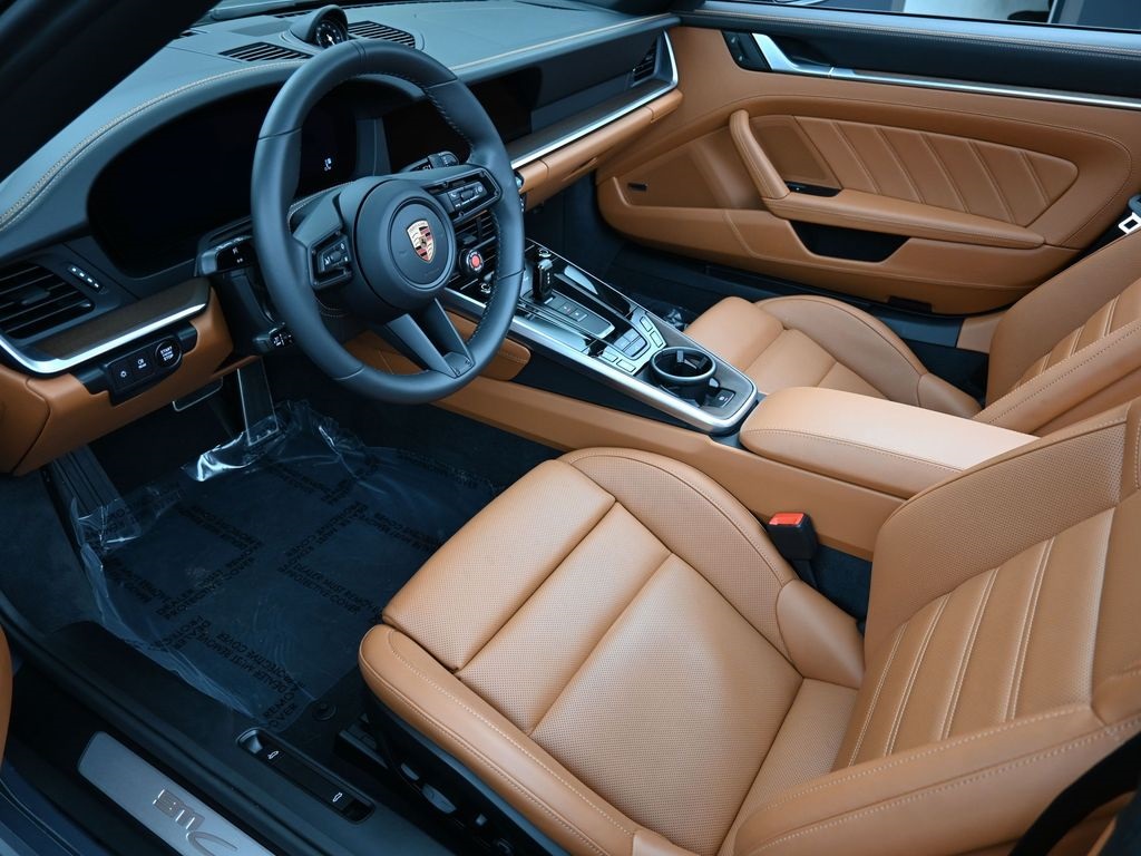 2025 Porsche 911 photo 3