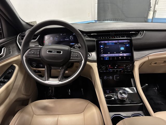 2024 Jeep Grand Cherokee Limited photo 4