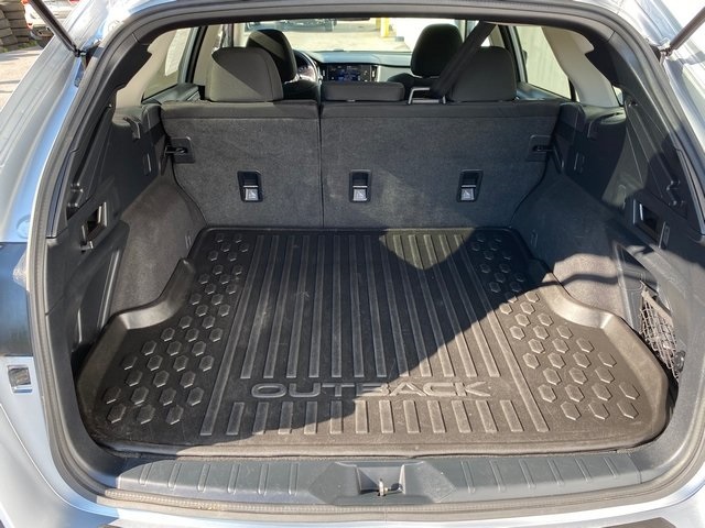 2021 Subaru Outback Premium photo 18