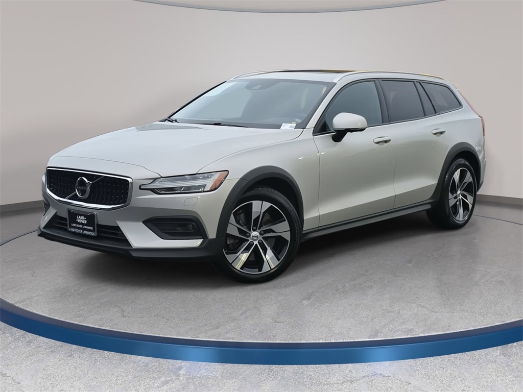 2020 Volvo V60 Cross Country Base