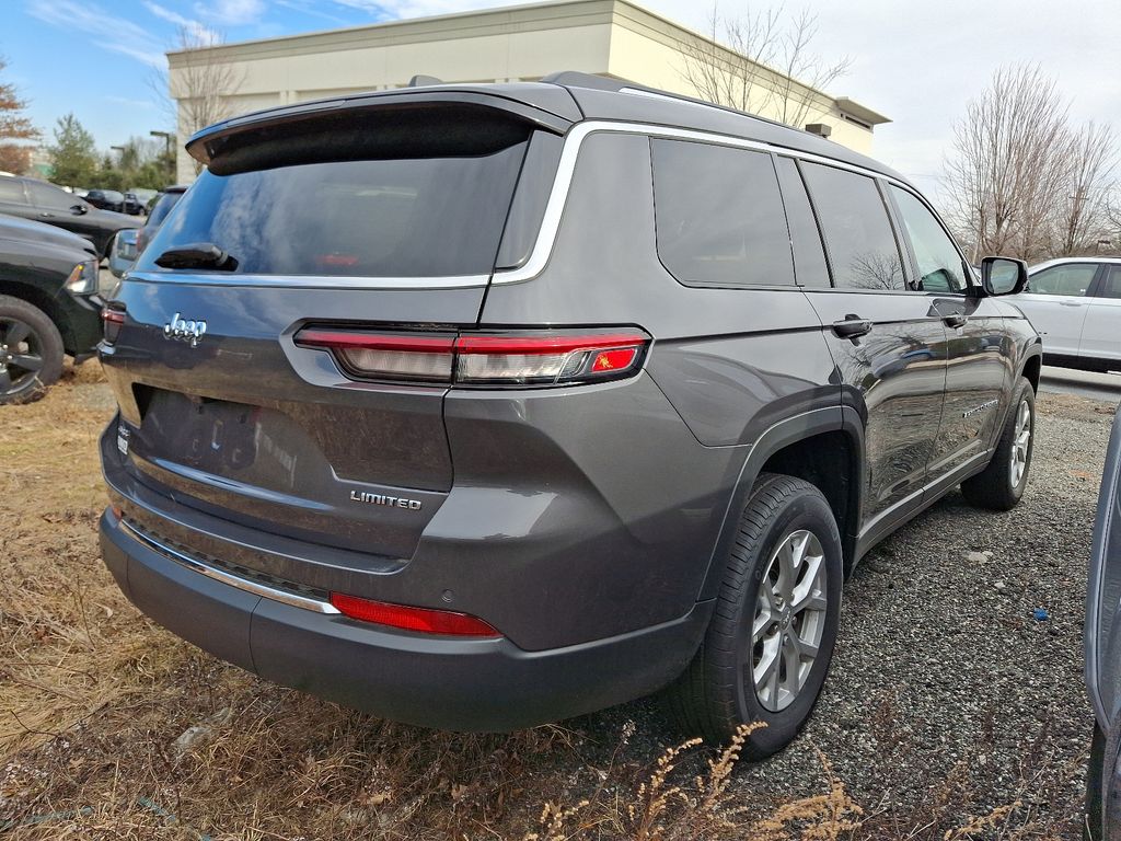 2024 Jeep Grand Cherokee Limited photo 5
