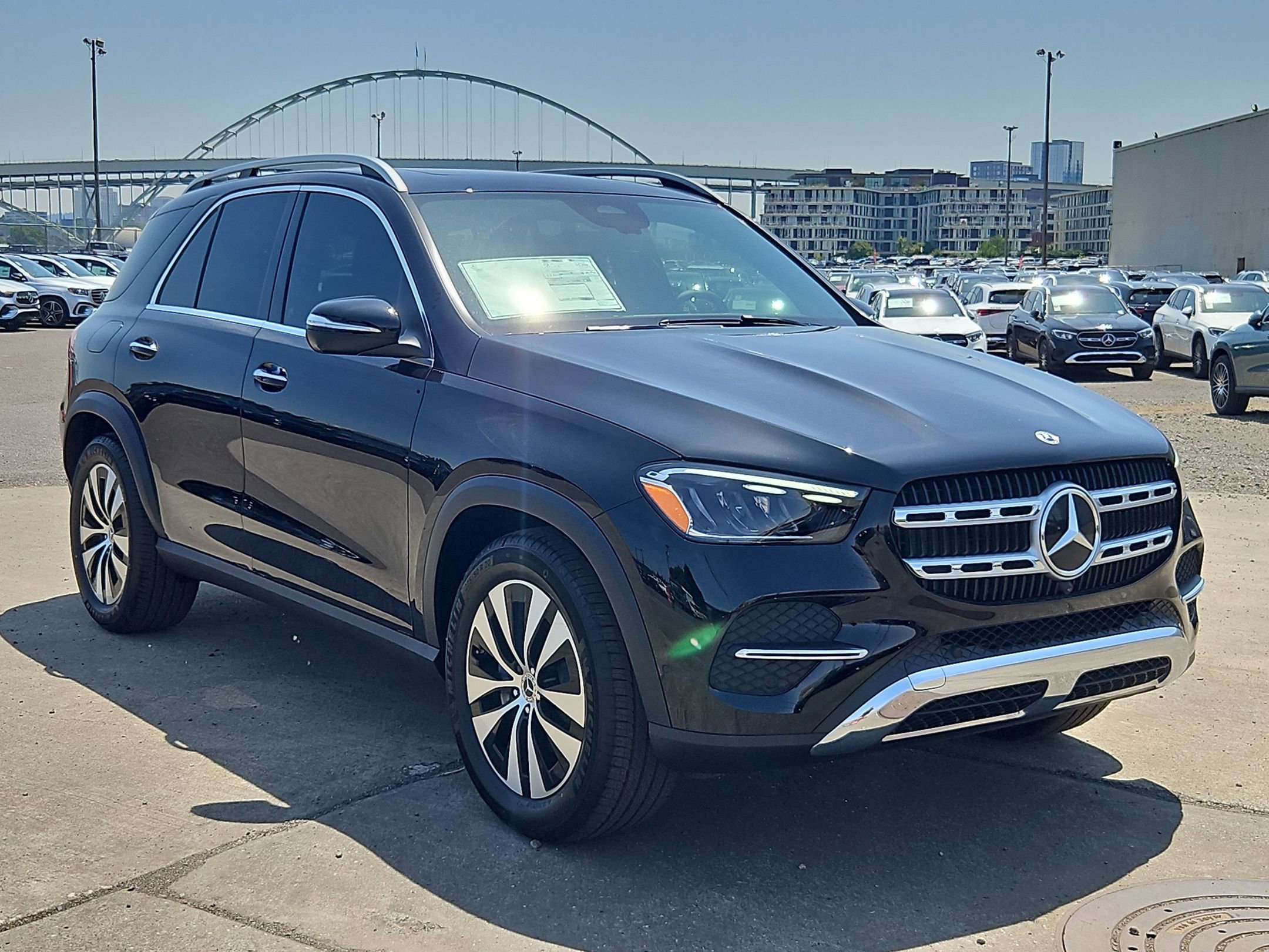 2025 Mercedes Benz GLE 350 4MATIC photo 3