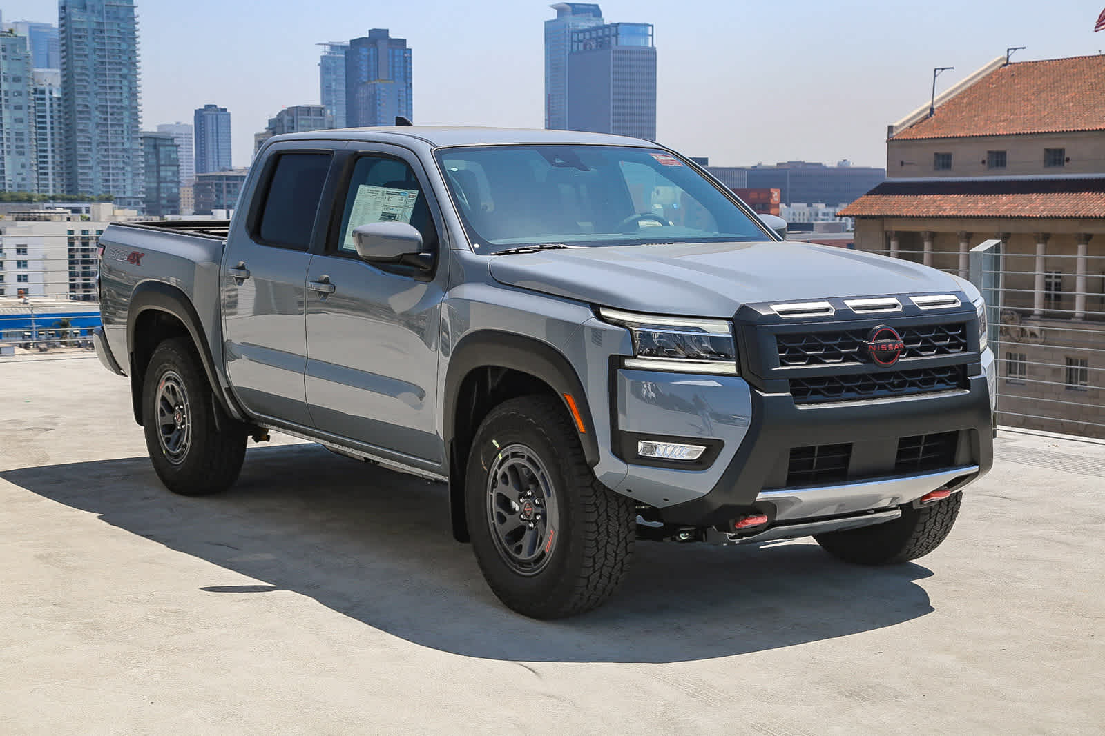 2025 Nissan Frontier Crew Cab PRO-4X photo 3