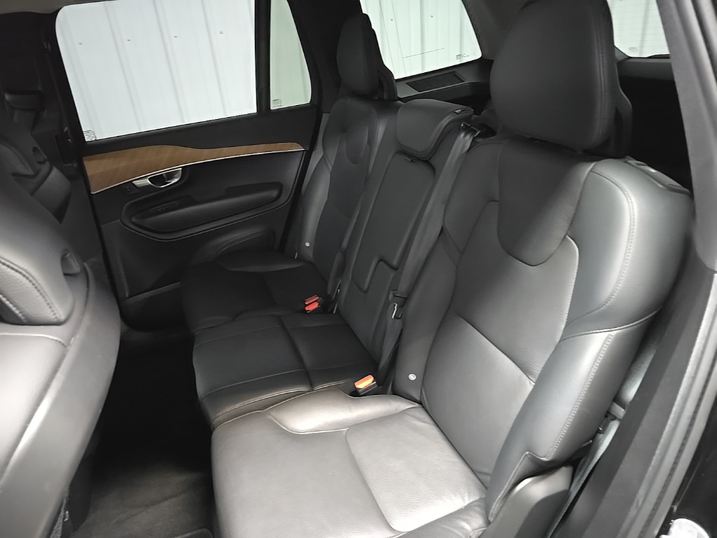 2024 Volvo XC90 B5 Plus photo 31